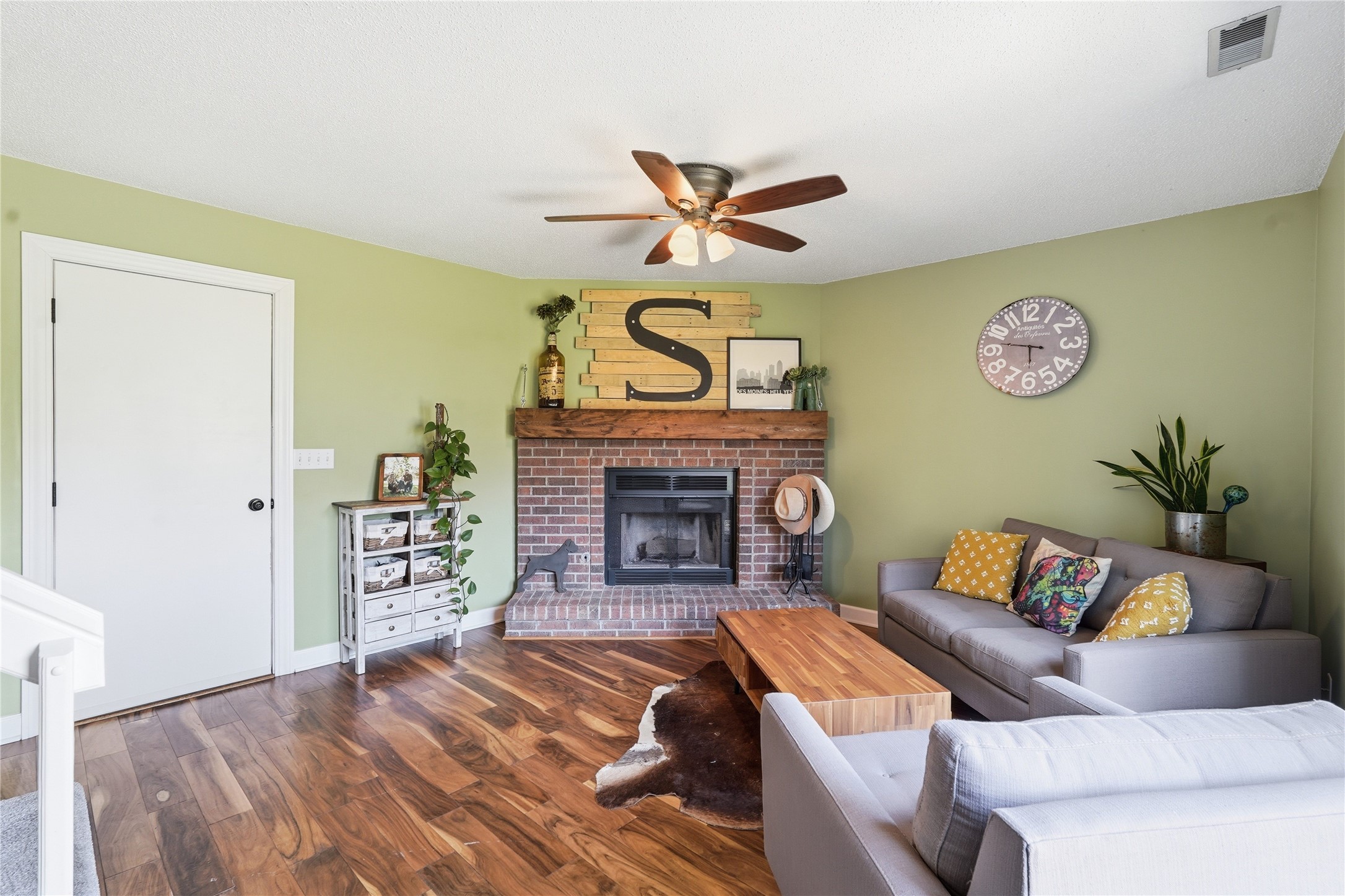 5313 Meadow Place