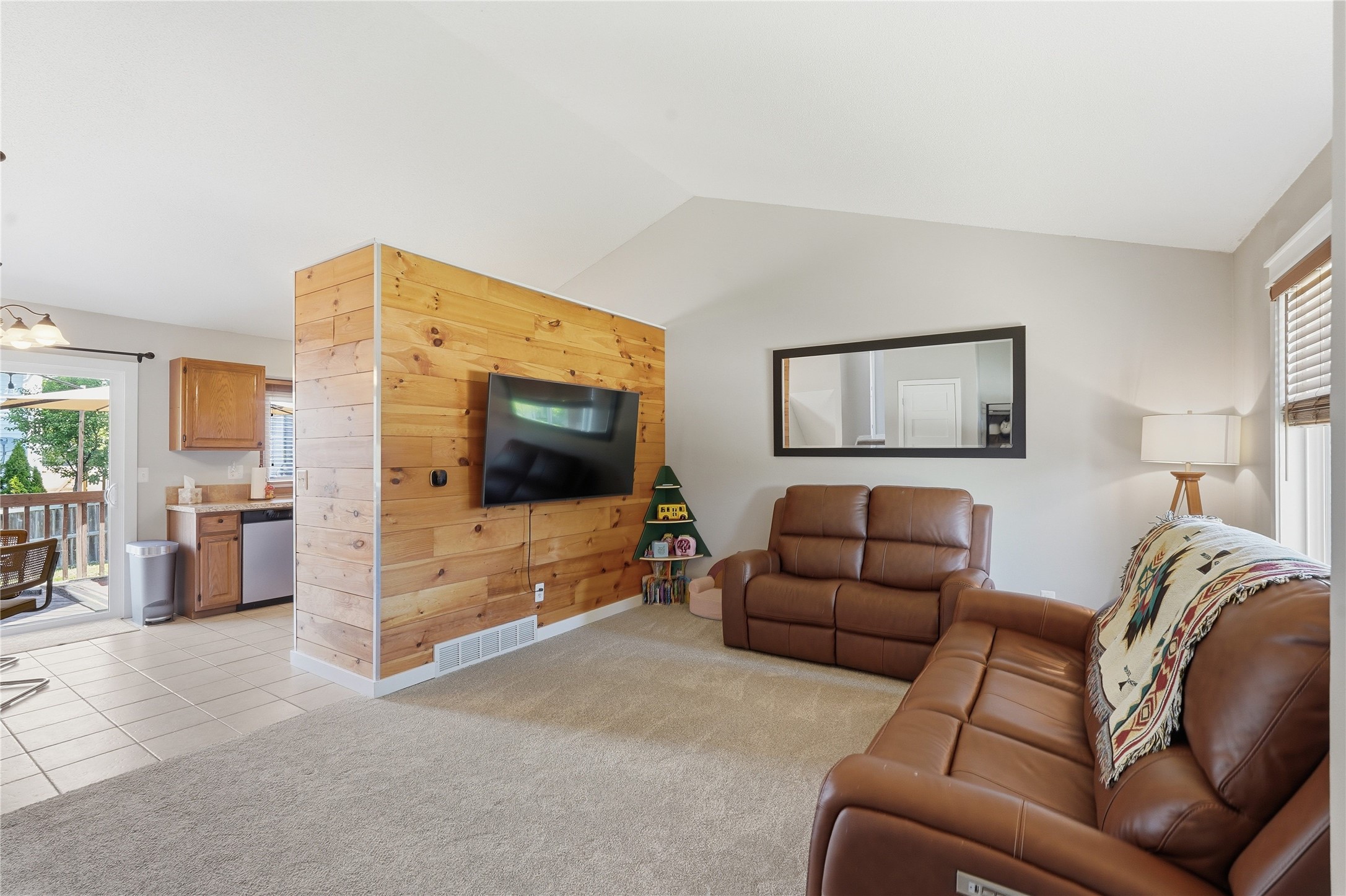 5313 Meadow Place