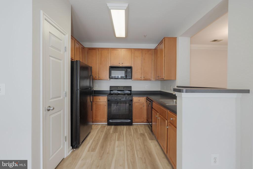 4850 EISENHOWER AVENUE 409