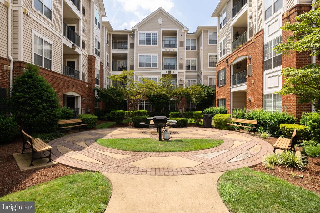 4850 EISENHOWER AVENUE 409