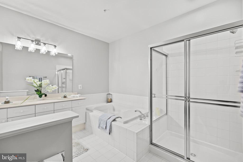 5112 DONOVAN DRIVE Unit: 107