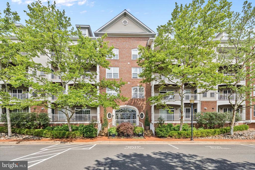 5112 DONOVAN DRIVE Unit: 107