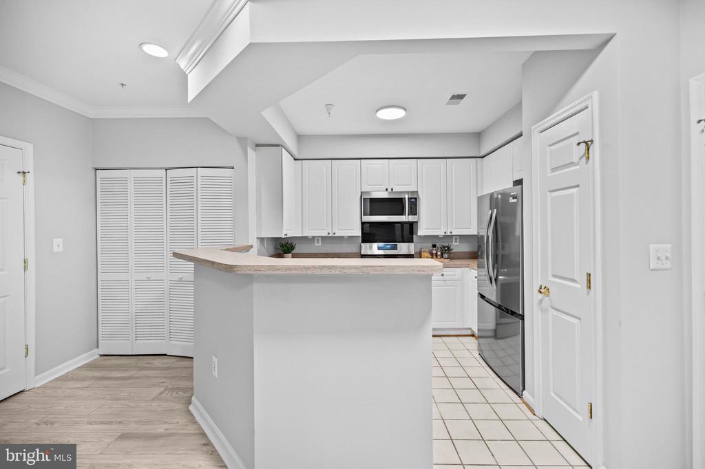 5112 DONOVAN DRIVE Unit: 107