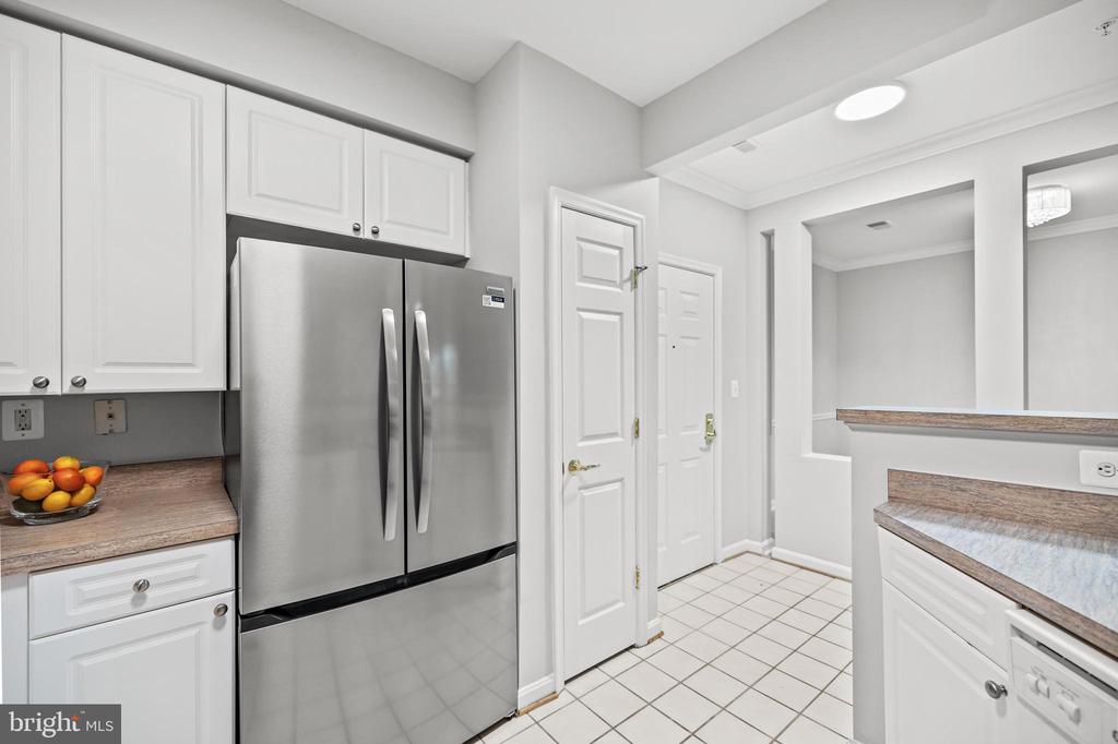 5112 DONOVAN DRIVE Unit: 107