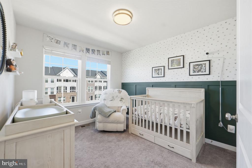 2243 BARHILL
