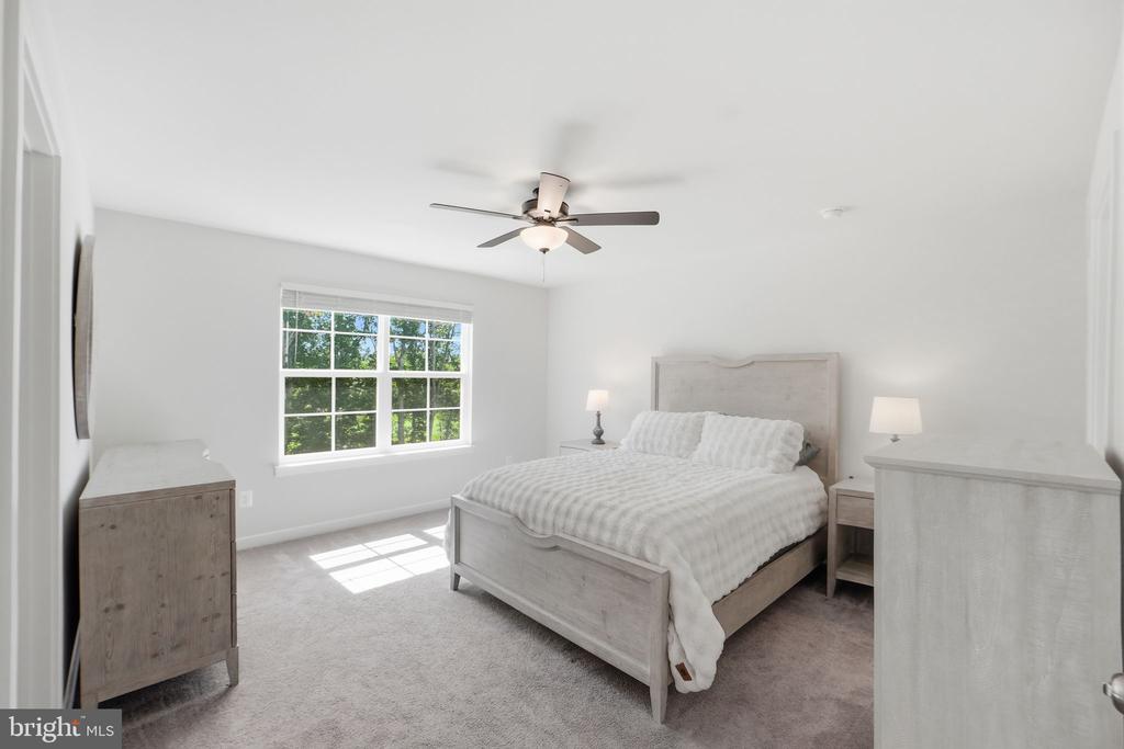 2243 BARHILL