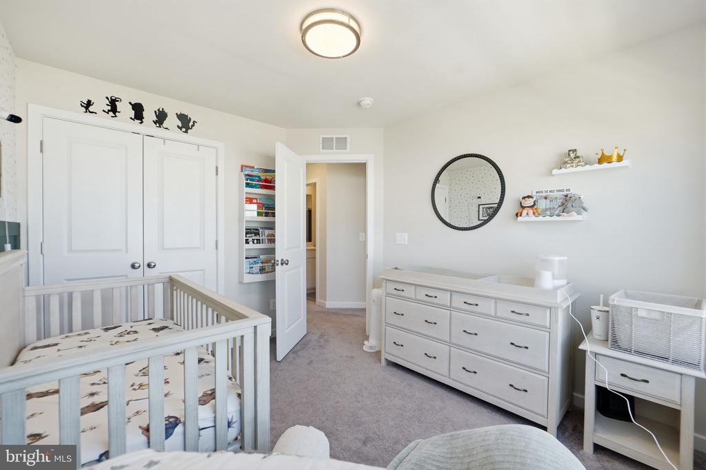 2243 BARHILL