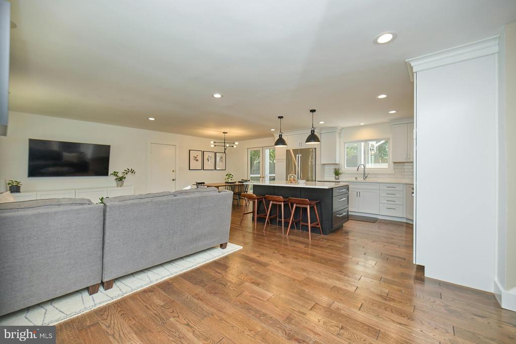 4515 Fidelity Ct