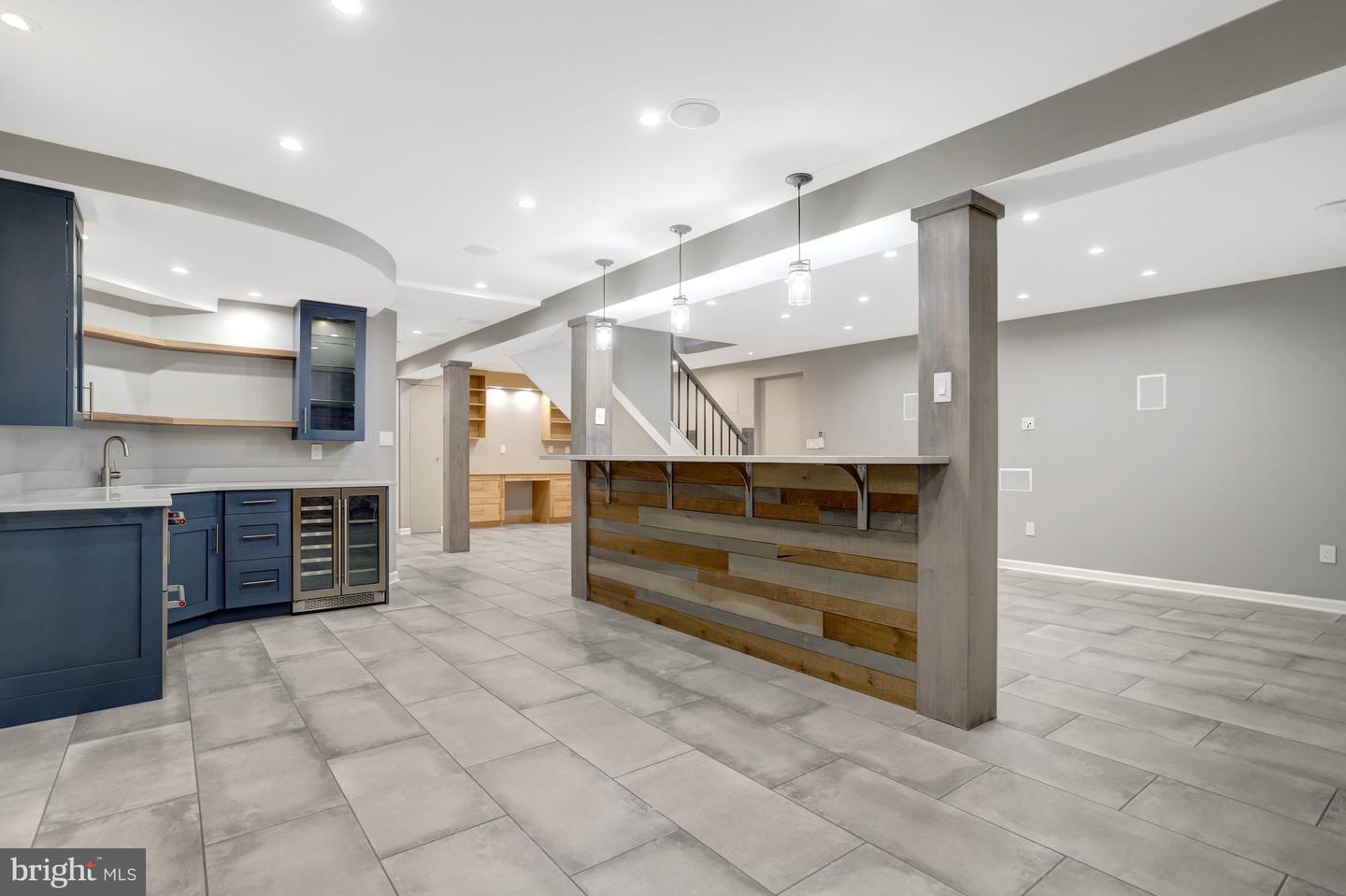 4304 Robertson Blvd