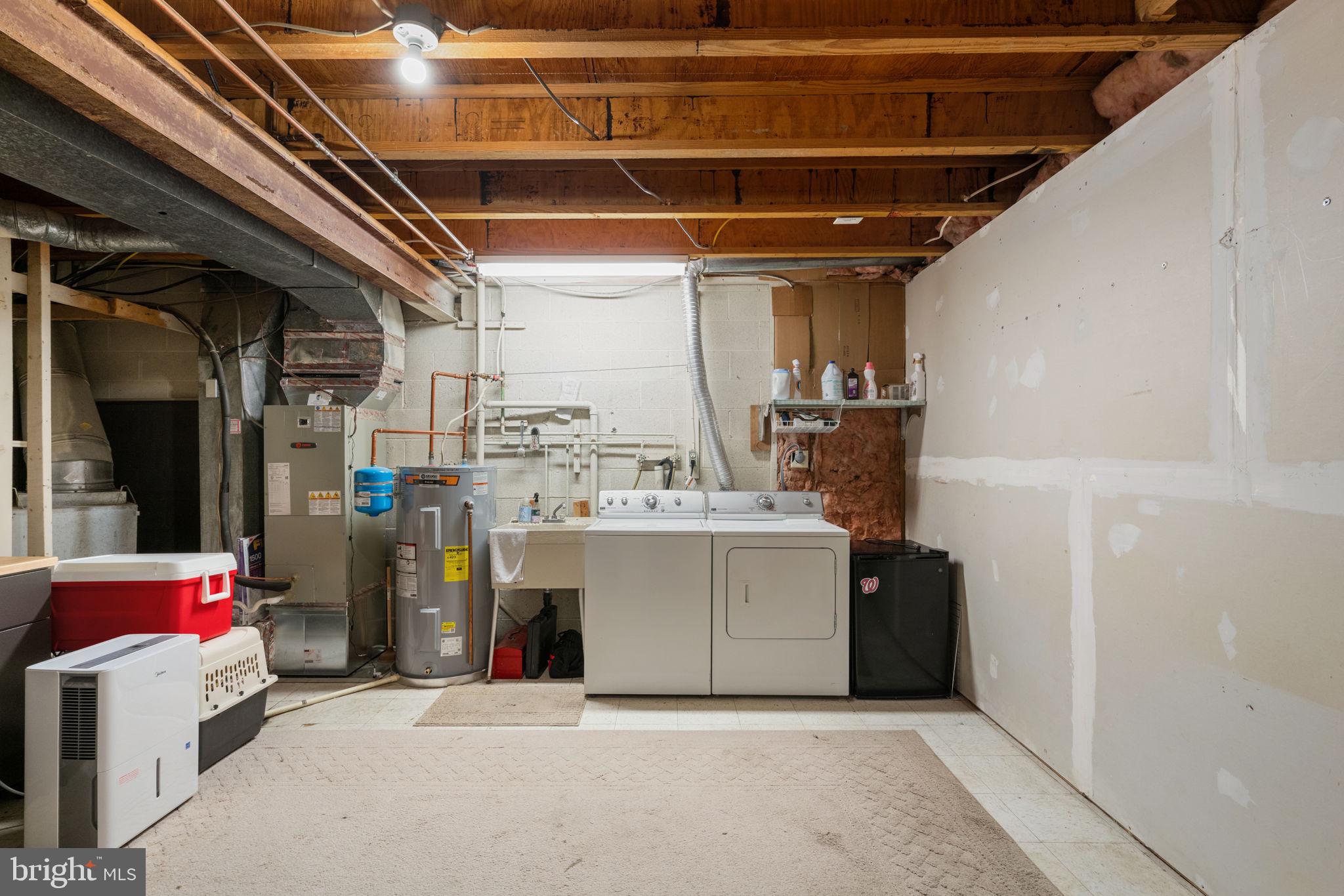 10334 Hampshire Green Ave