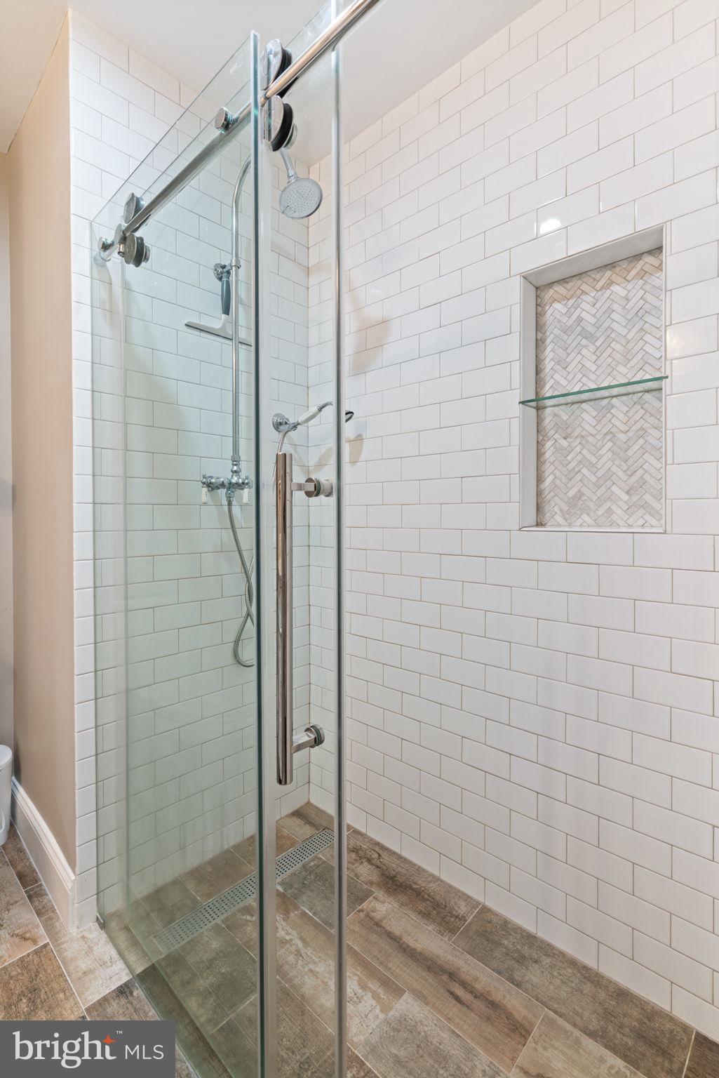 10334 Hampshire Green Ave