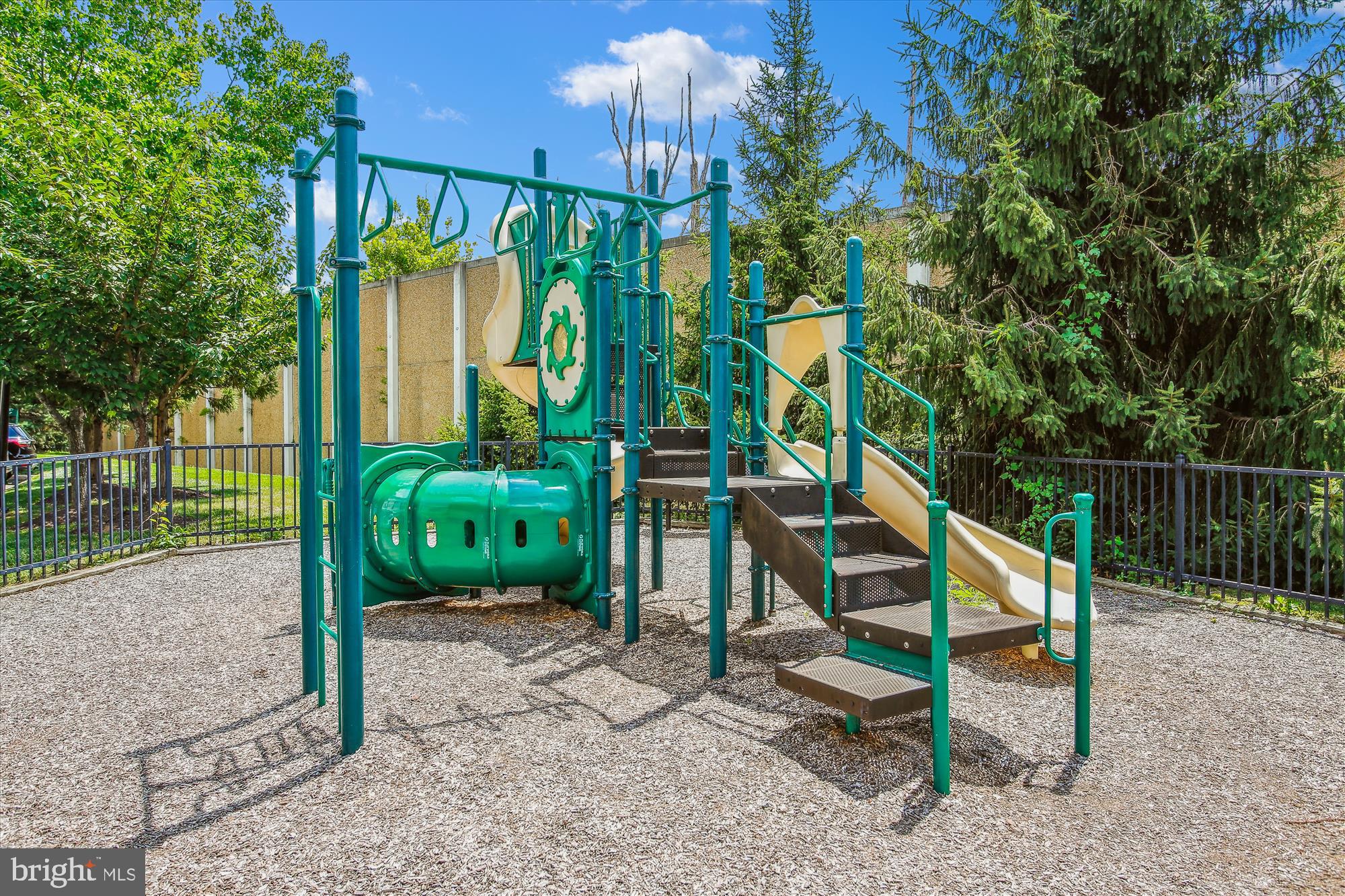 4104 MONUMENT COURT 204