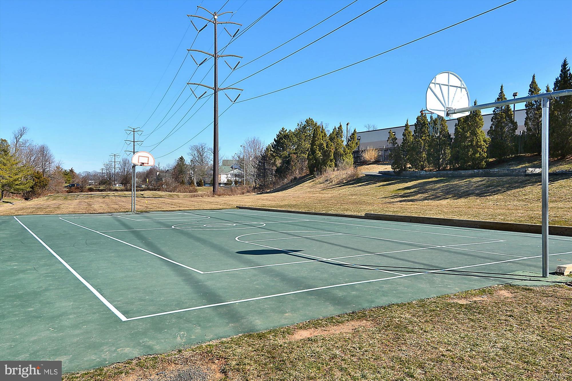 4104 MONUMENT COURT 204