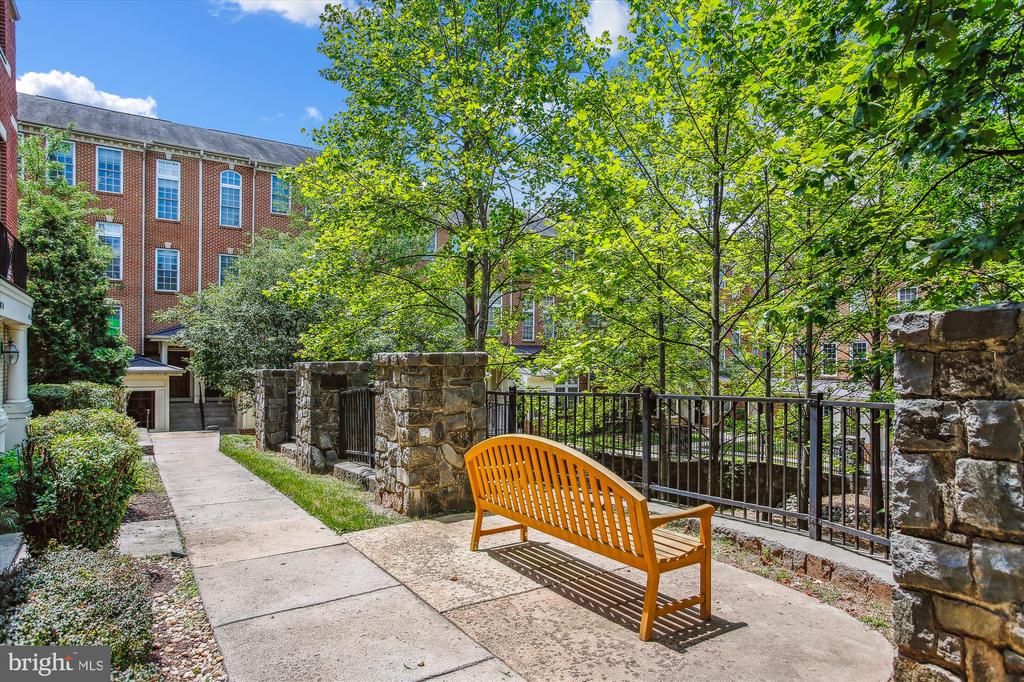 4104 MONUMENT COURT 204