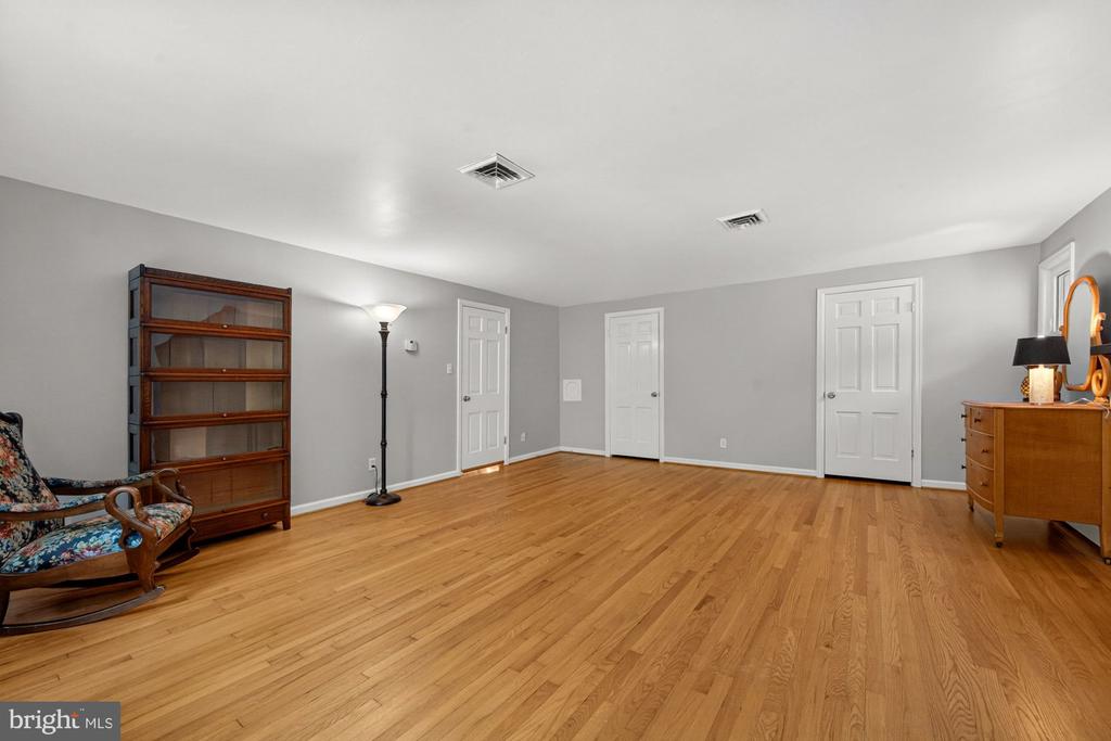 11416 VALE ROAD