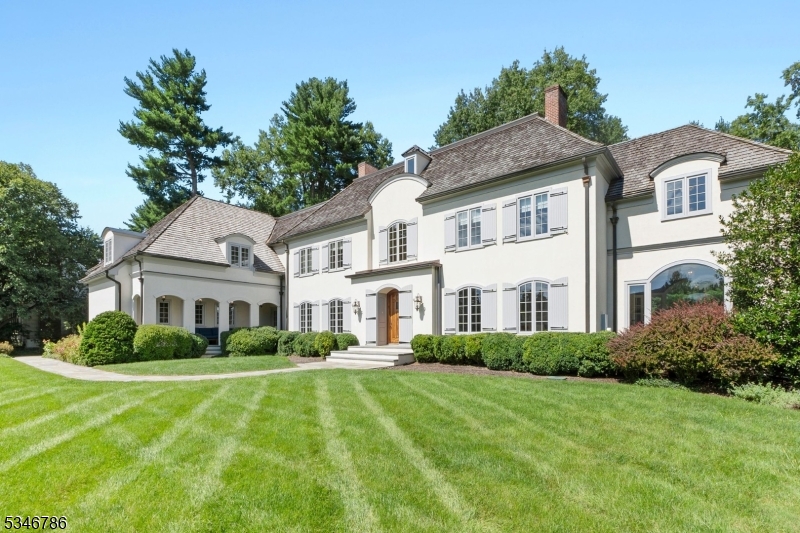 15 Linden Ln