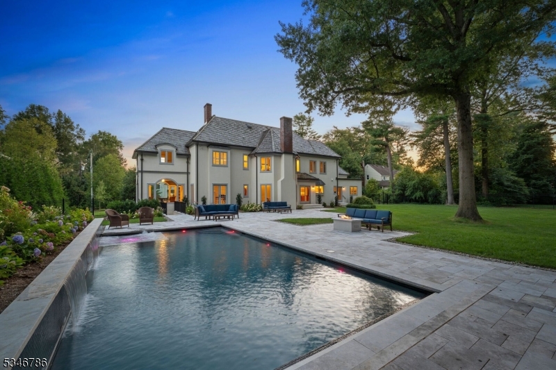 15 Linden Ln