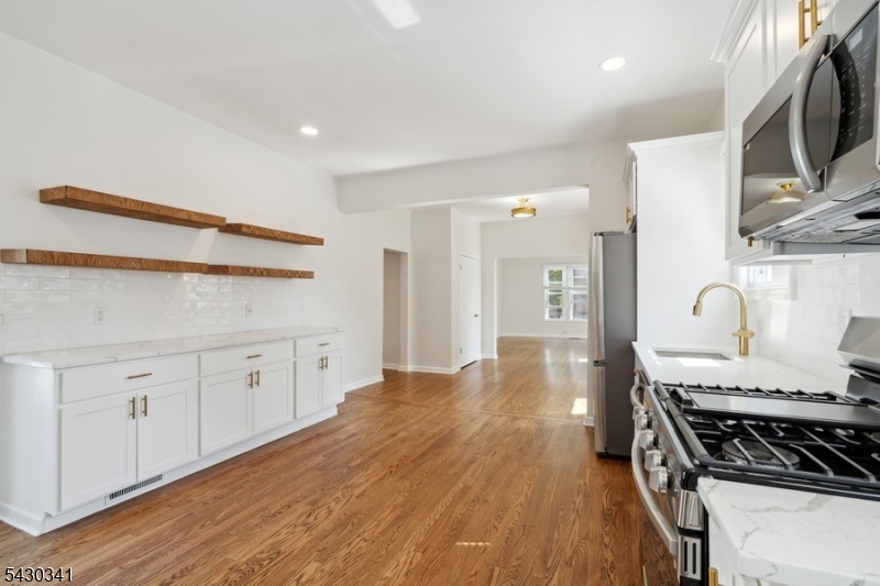14 Munn St A
