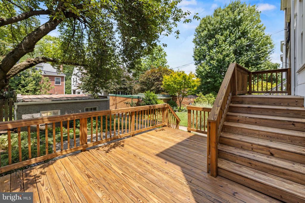 3415 Fessenden St NW