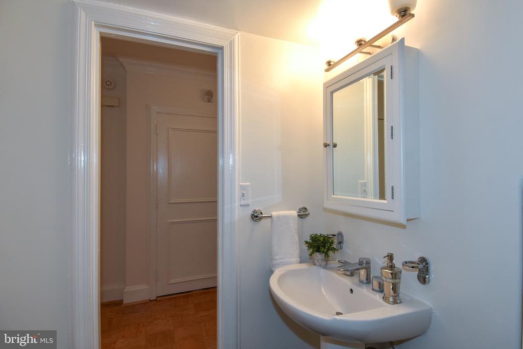 2801 New Mexico Ave NW #1215