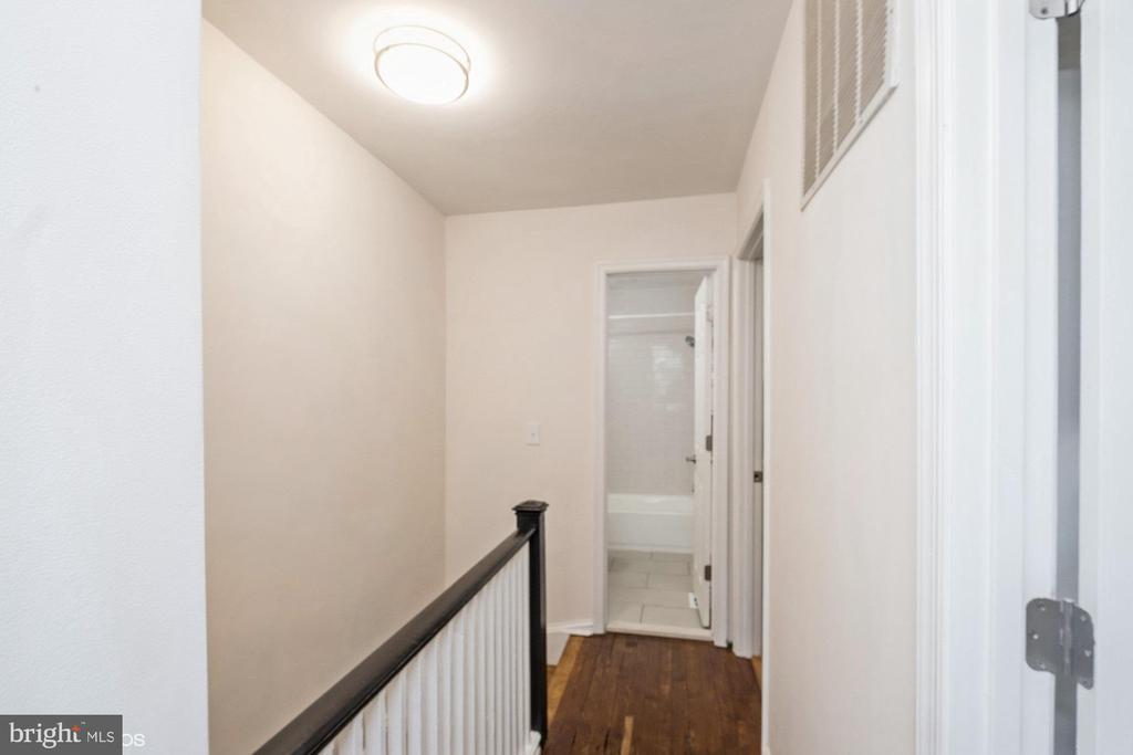 728 Fairmont St NW