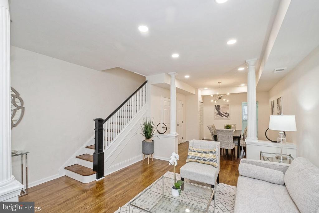 728 Fairmont St NW