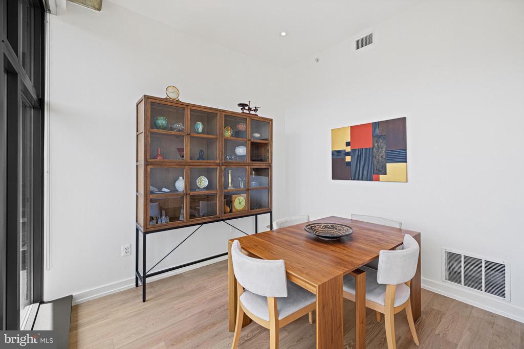 1413 P St NW #402