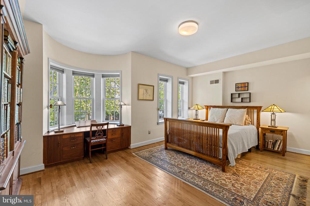 2426 I ST NW