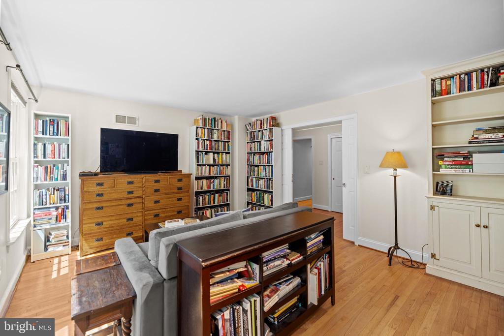 2426 I ST NW