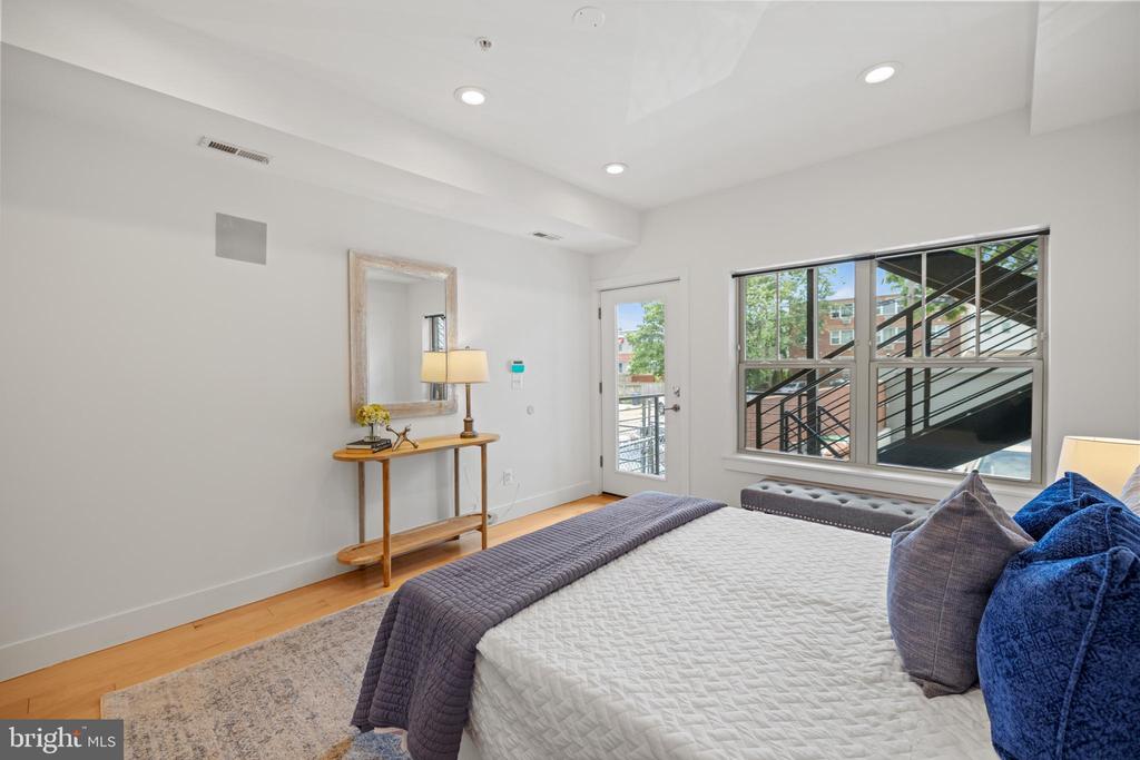 816 Kennedy St NW #2