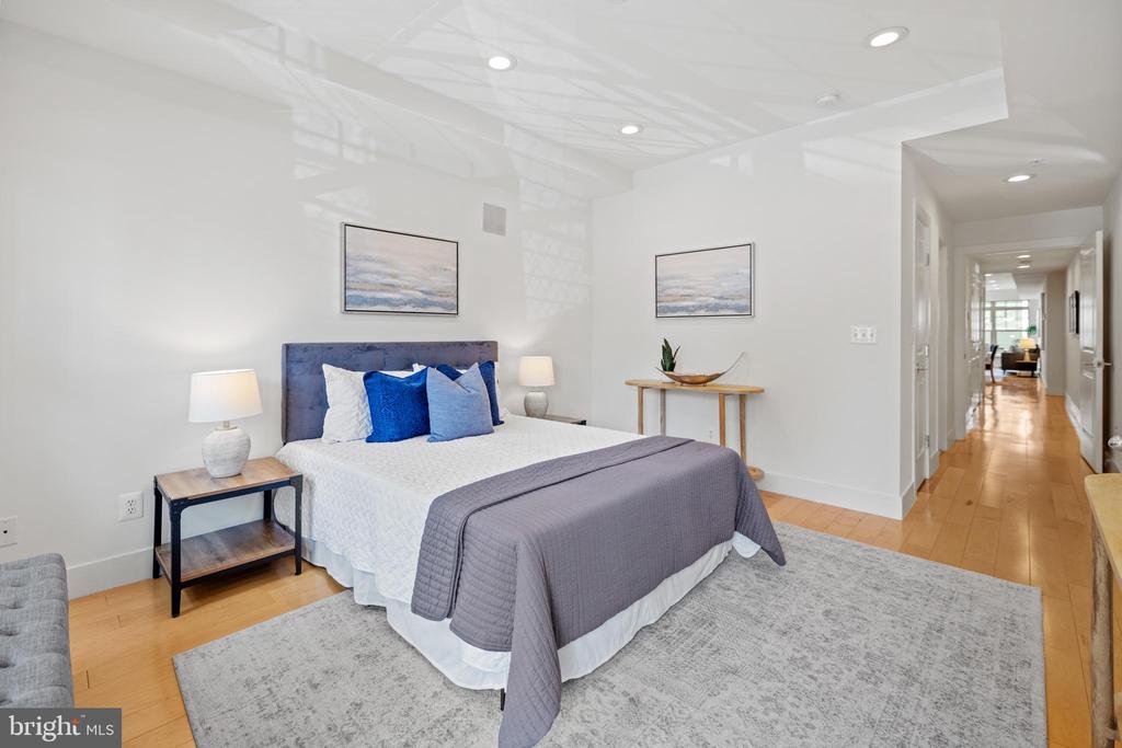 816 Kennedy St NW #2