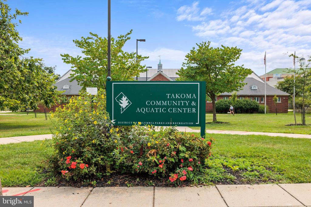 816 Kennedy St NW #2