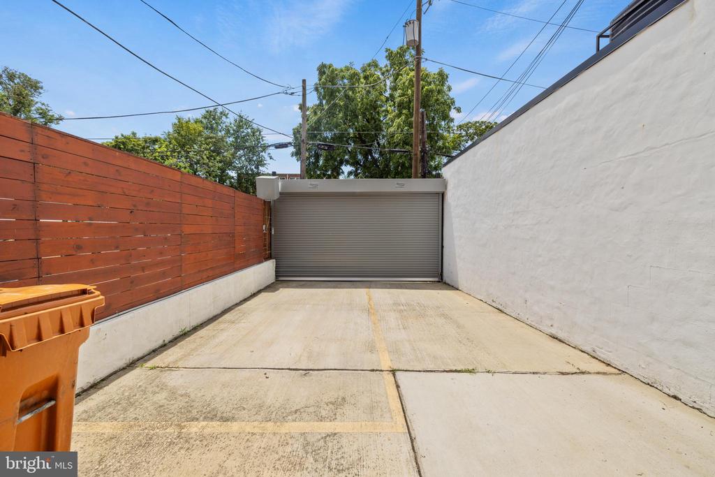 816 Kennedy St NW #2