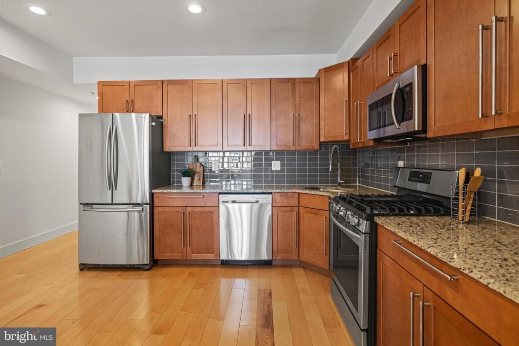 816 Kennedy St NW #2