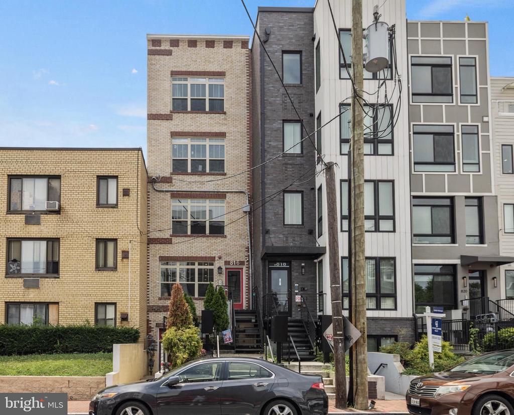 816 Kennedy St NW #2