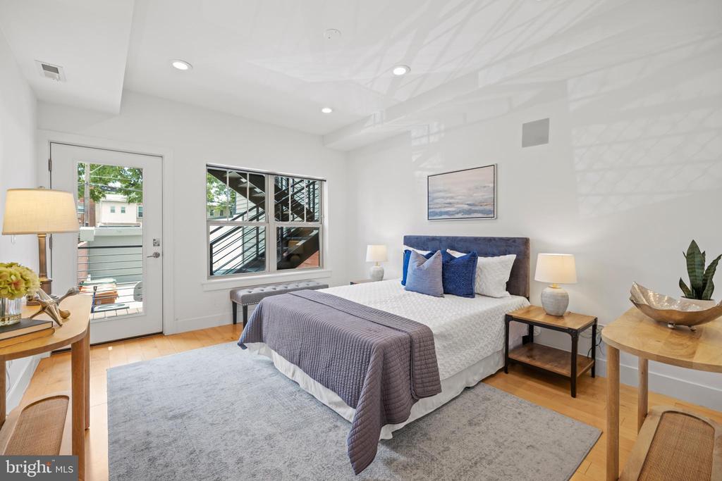 816 Kennedy St NW #2