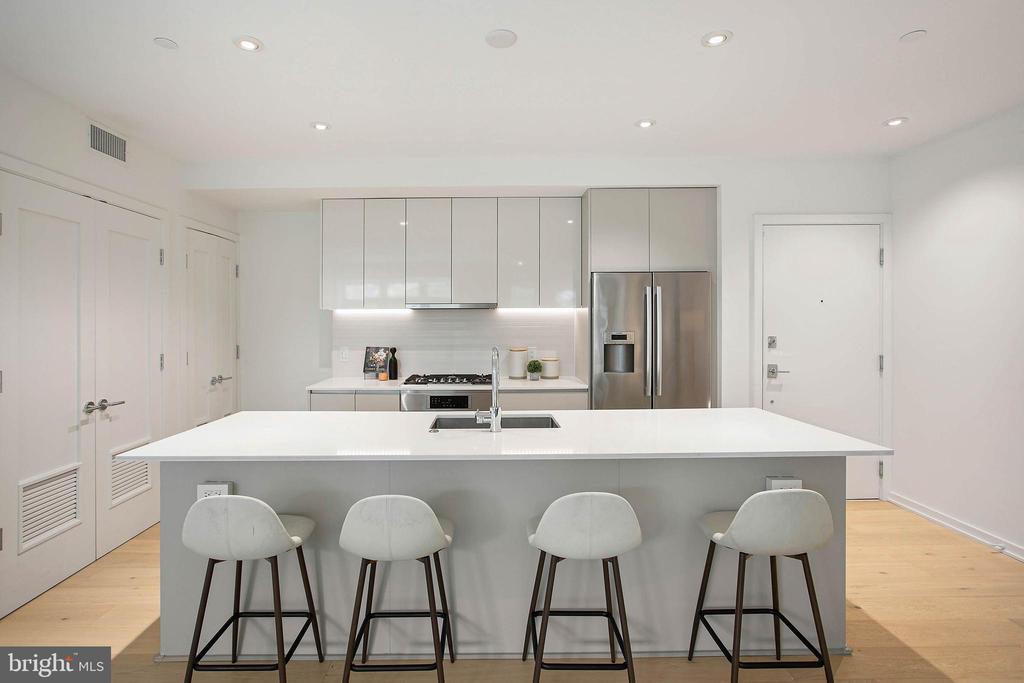 1101 Q St NW #301