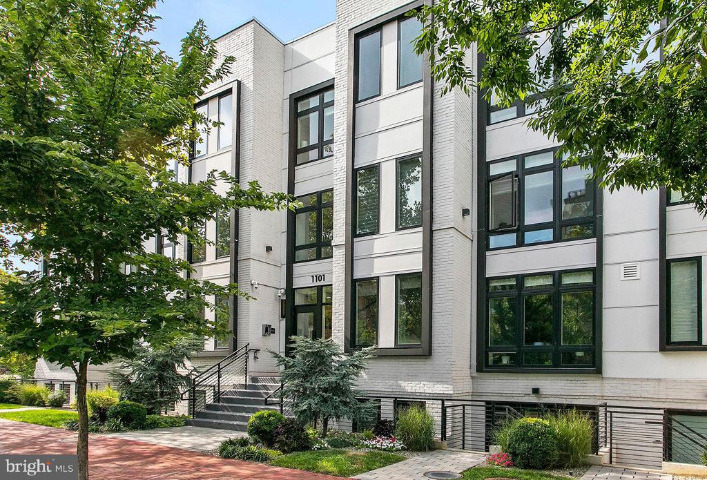 1101 Q St NW #301