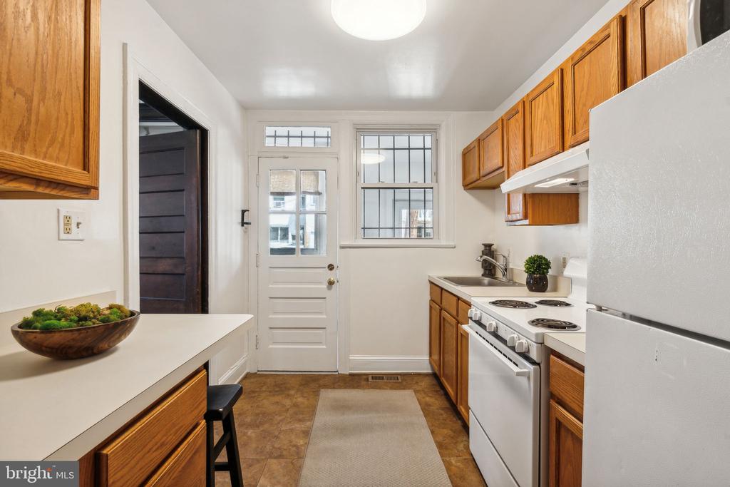 765 Quebec Pl NW
