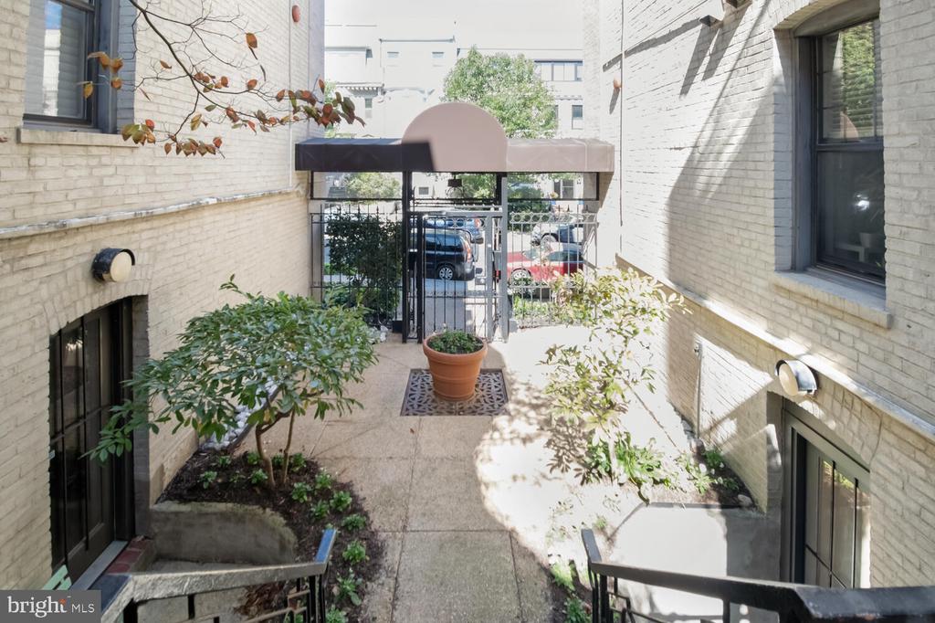 1840 California St NW #2a