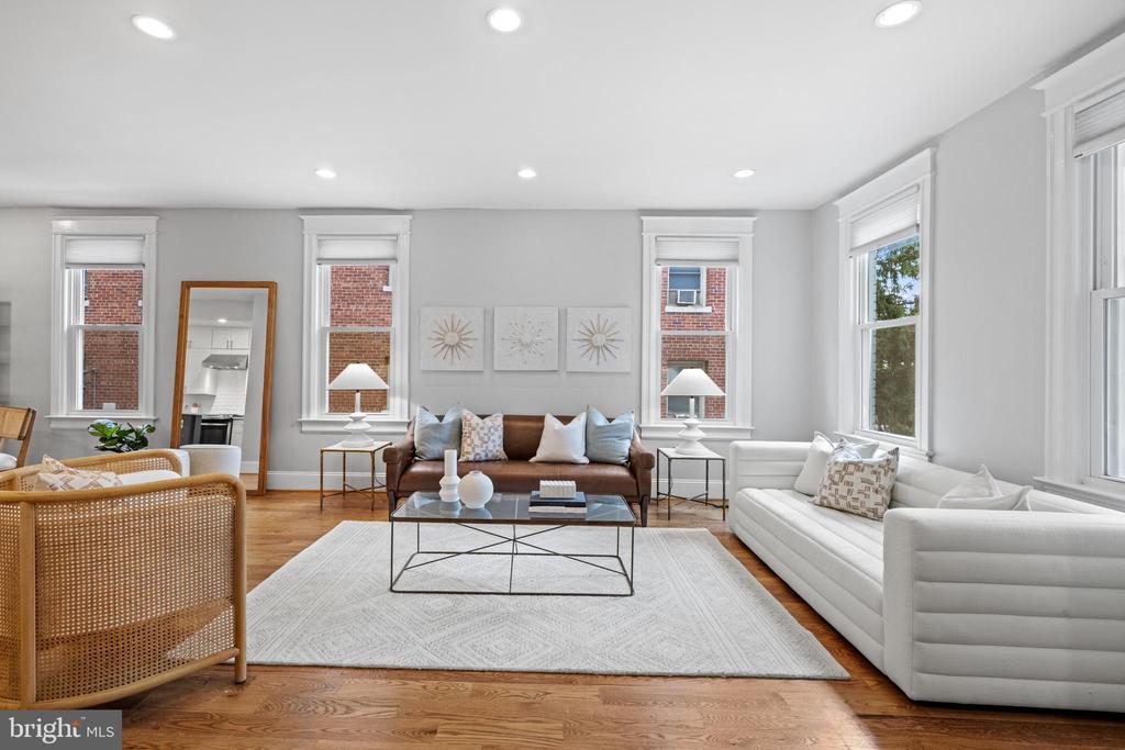 1346 Longfellow St NW