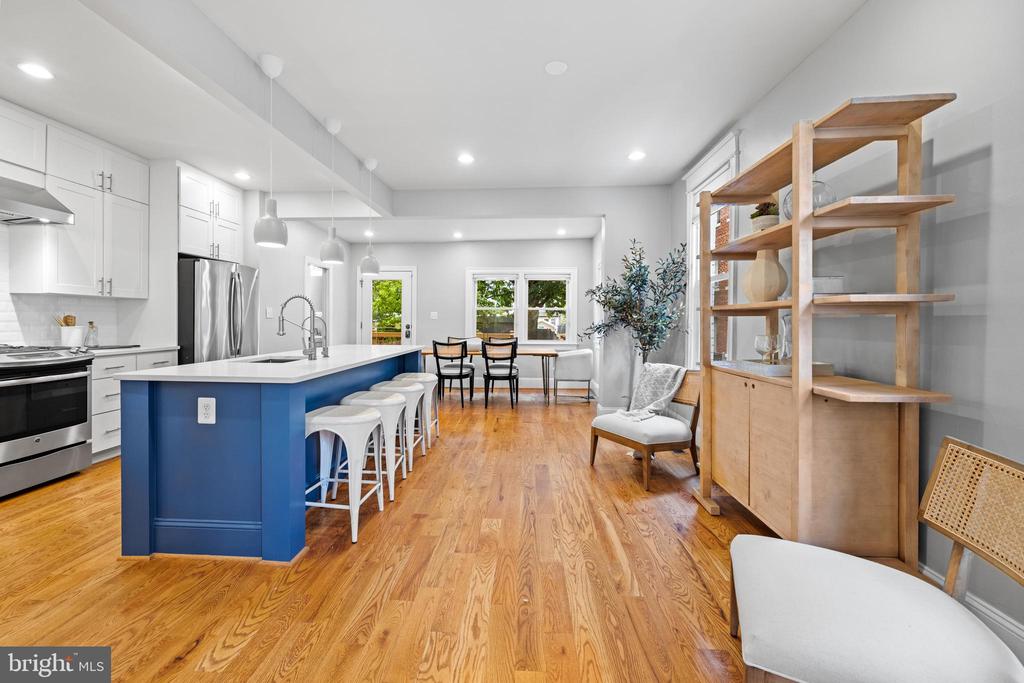 1346 Longfellow St NW