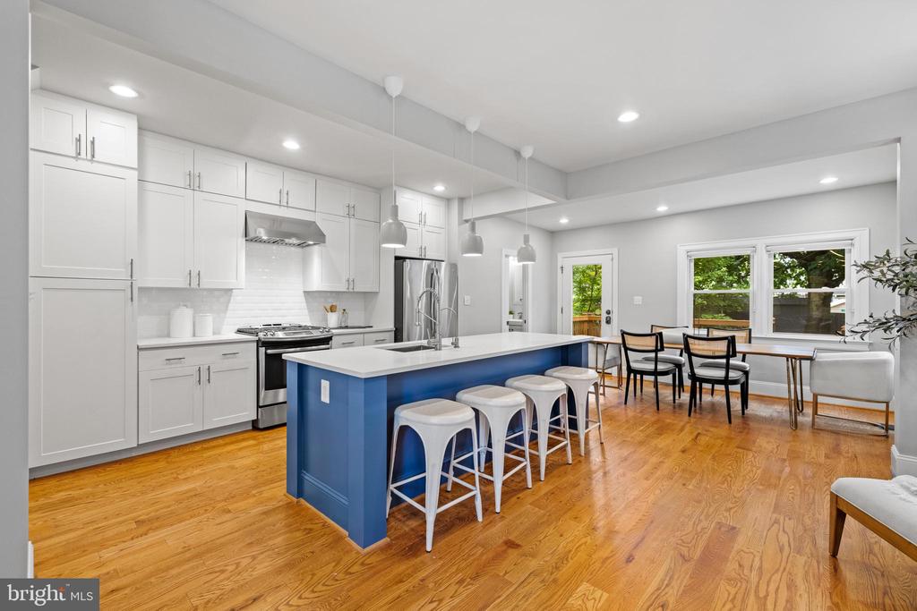 1346 Longfellow St NW