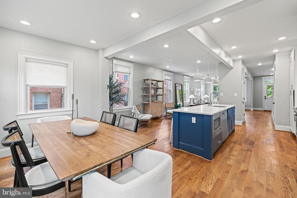 1346 Longfellow St NW
