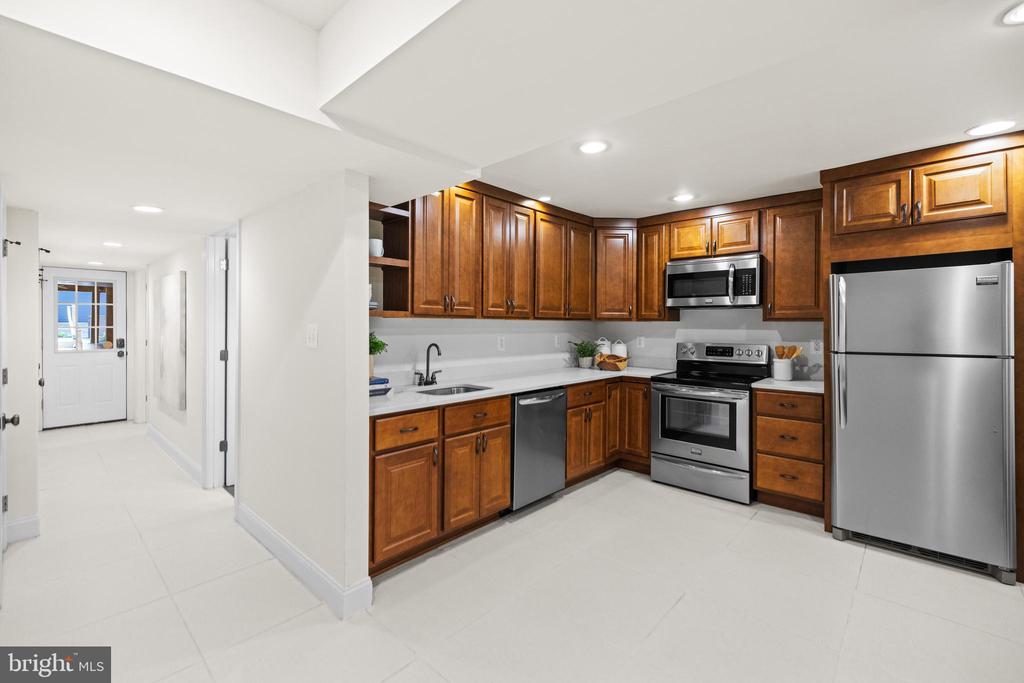 1346 Longfellow St NW