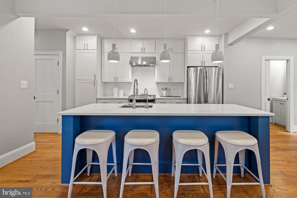 1346 Longfellow St NW