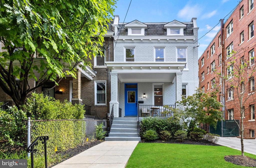 1346 Longfellow St NW