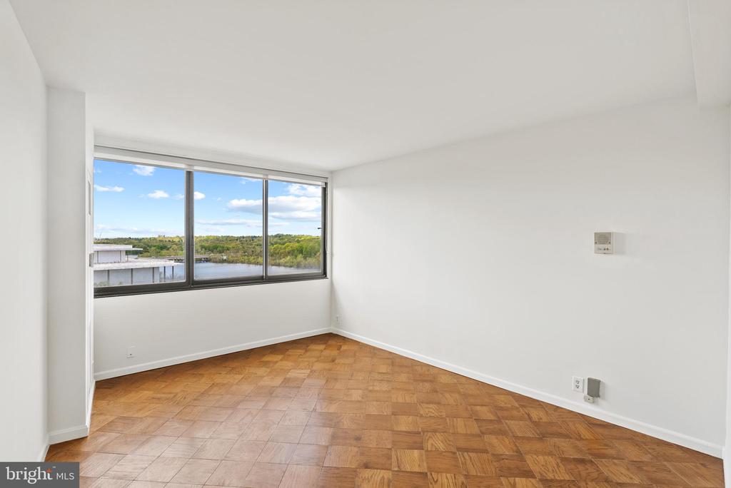 700 New Hampshire Ave NW #1520