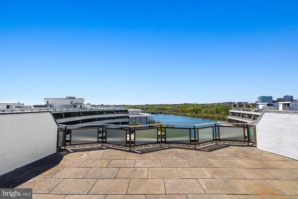 700 New Hampshire Ave NW #1520
