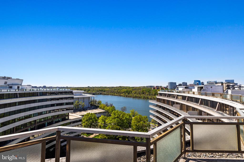 700 New Hampshire Ave NW #1520